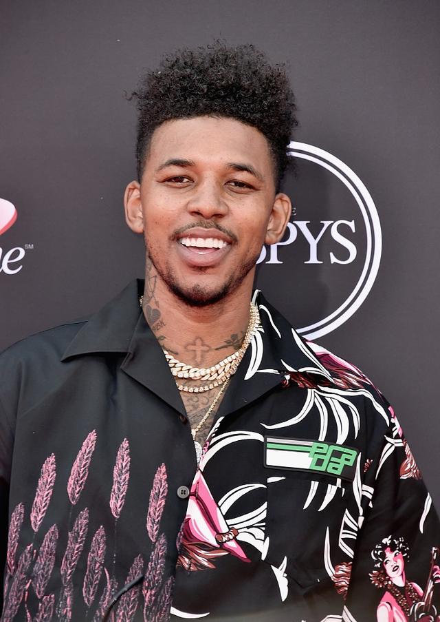 马卡：法院驳回安东尼红牌停赛暂停执行申请，他将无缘德比战（马卡：法院未批准安东尼红牌禁赛暂缓执行，他将缺席德比）