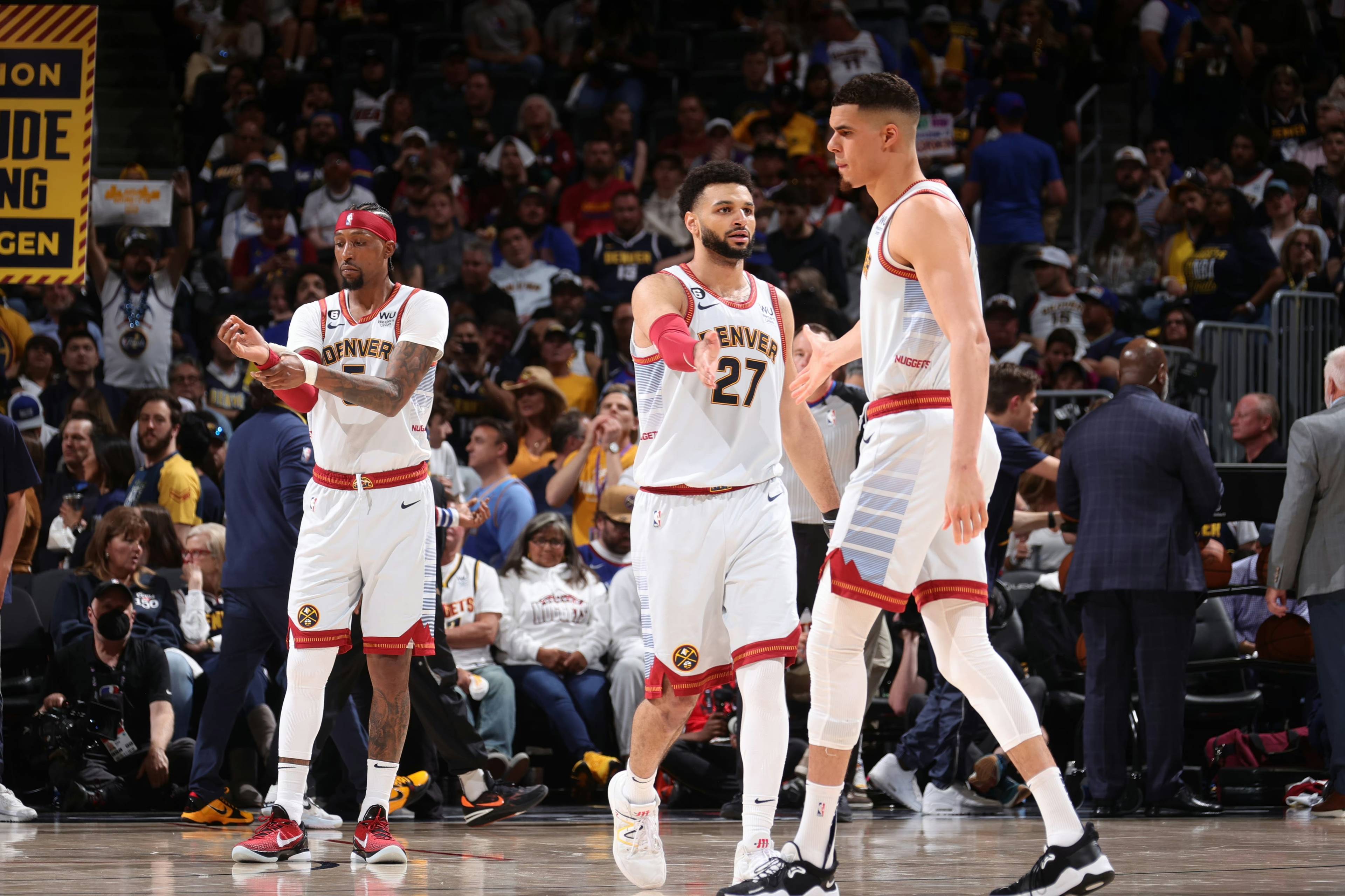 黑暗骑士上身，一哥斯达黎加球队推出与蝙蝠侠的联名球衣（蝙蝠侠加持，哥斯达黎加豪门发布联名球衣）