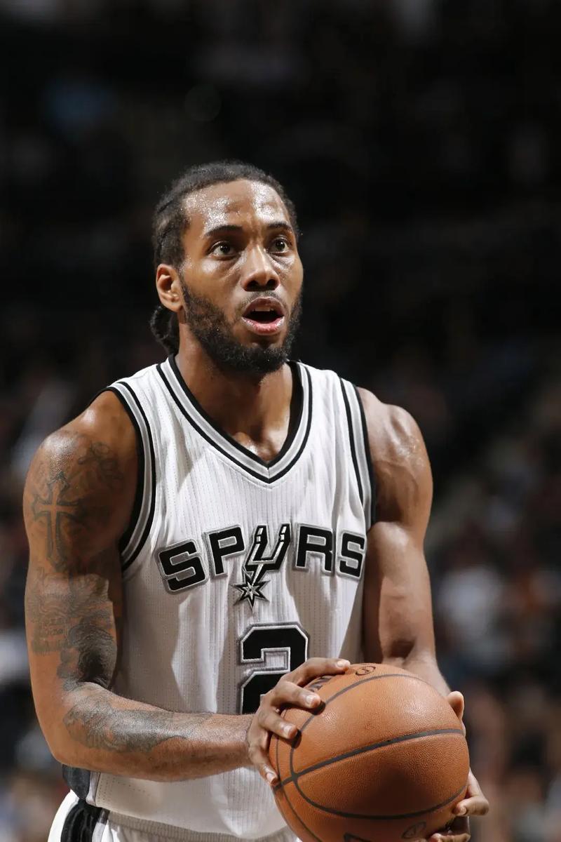 欧冠92年改制后戴帽数前10：梅西、C罗8次第1，姆巴佩5次第4（自1992年改制以来欧冠帽子戏法次数前十：梅西、C罗各8次并列第1，姆巴佩5次第4）