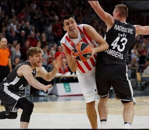 一家之言丨空窗131天，国足才迎来邵佳一（一家之言丨131天空窗期告终：国足终于迎来邵佳一）