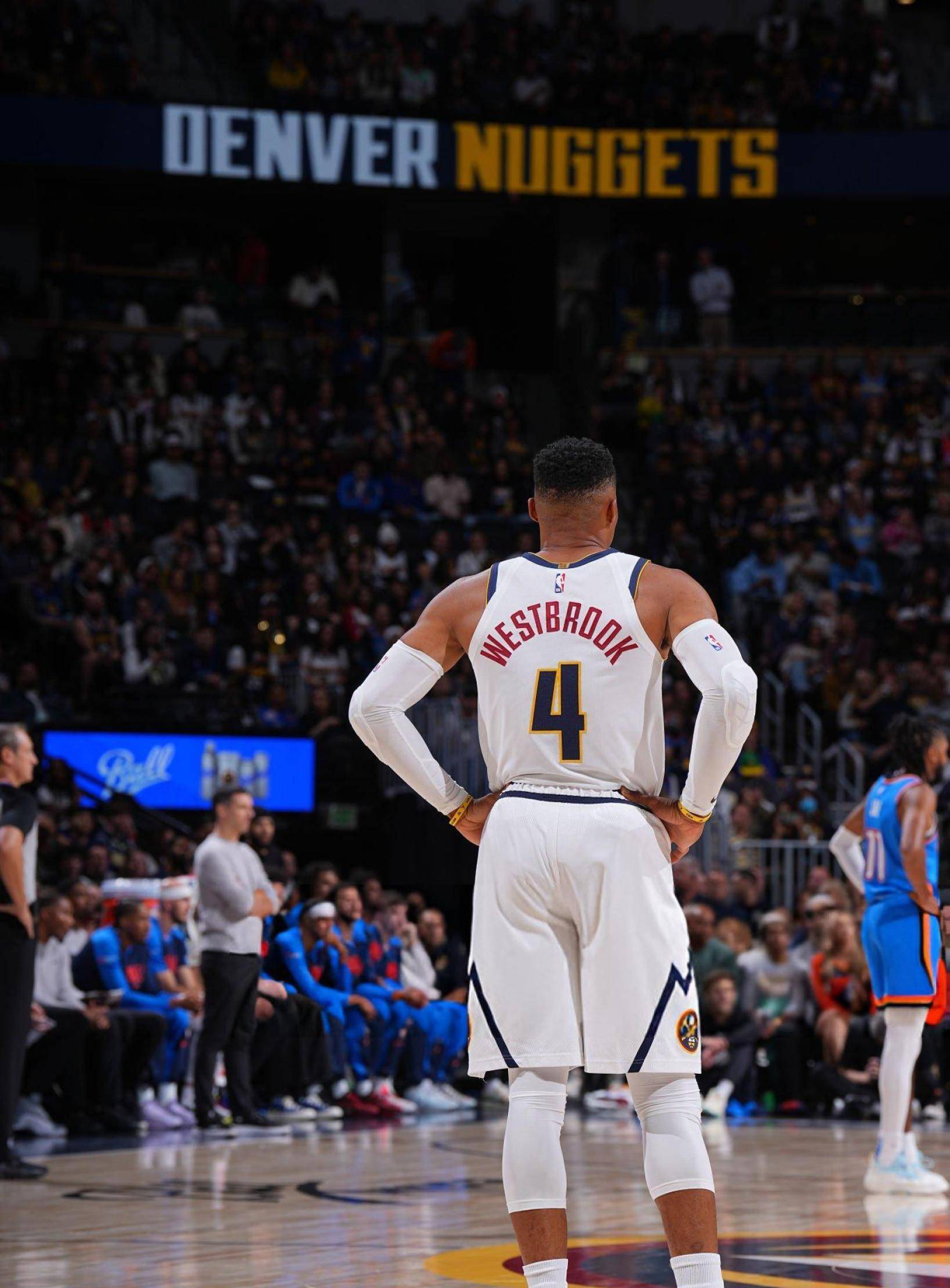 足球中超高层会议召开，讨论联赛未来（中超高层会议召开 商讨联赛未来走向）