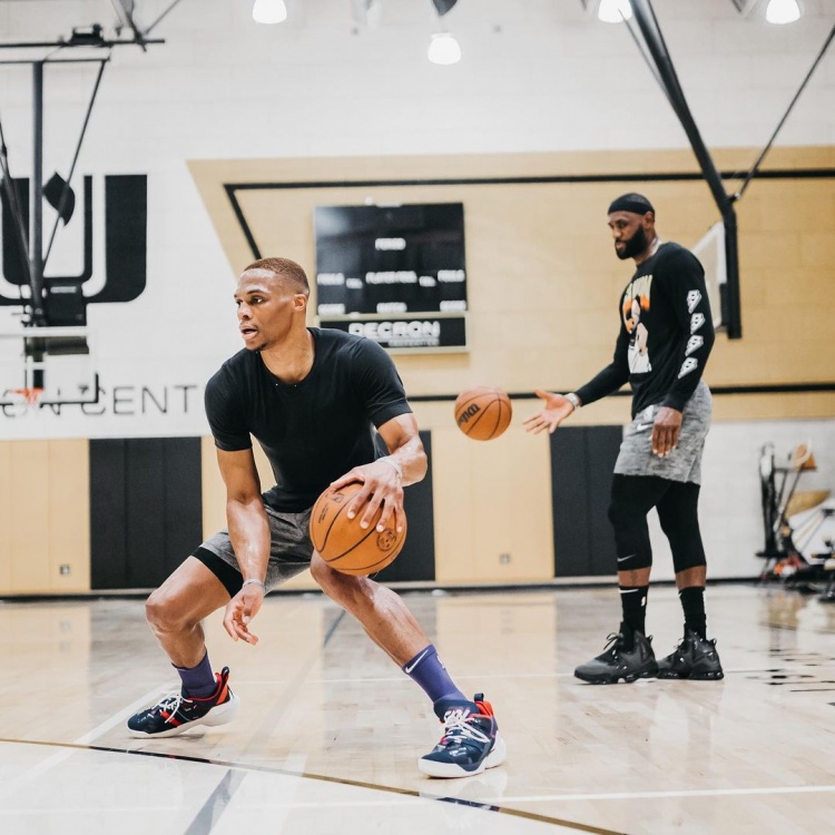 官方：狼队签下挪威后卫沃尔费；据悉转会费为1200万欧（官宣：狼队引进挪威后卫沃尔费，转会费约1200万欧元）