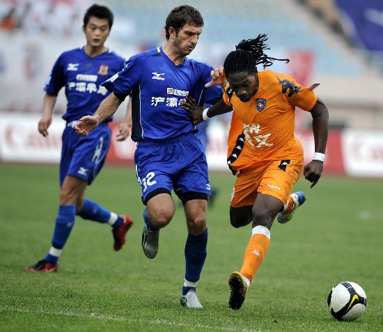 吉列斯皮连续6场进至少3个三分，NBA目前第二长（吉列斯皮已连6场投中至少3记三分，位居NBA目前第二长）