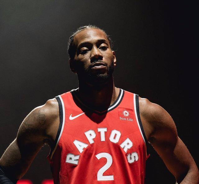 14扣12中！女排世俱杯朱婷彻底爆发，最不可思议一球诞生了（朱婷世俱杯火力全开：14扣12中，不可思议神球上演）