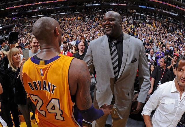 弗拉格场均得分来到19.4分，升至新秀得分榜第一（弗拉格场均19.4分，跃居新秀得分榜榜首）