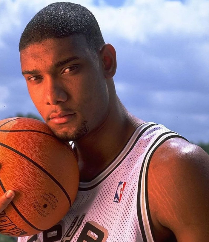 离谱！因内裤颜色与裁判发生争吵，印度球队果阿队长赛前染红（因内裤颜色与裁判争执，印度果阿队长赛前吃到红牌）