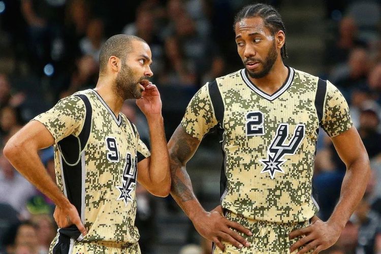 TA：阿森纳未积极推动冬窗出售球员；预计明夏将买断因卡皮耶（TA：阿森纳冬窗不急售球员，预计明夏完成因卡皮耶买断）