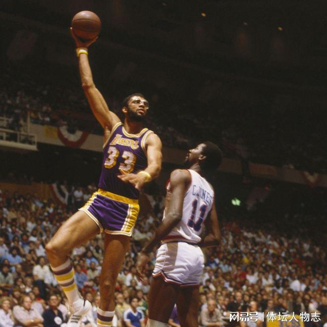 英超：阿森纳客场3-1击败莱斯特城（英超：阿森纳3-1客胜莱斯特城）