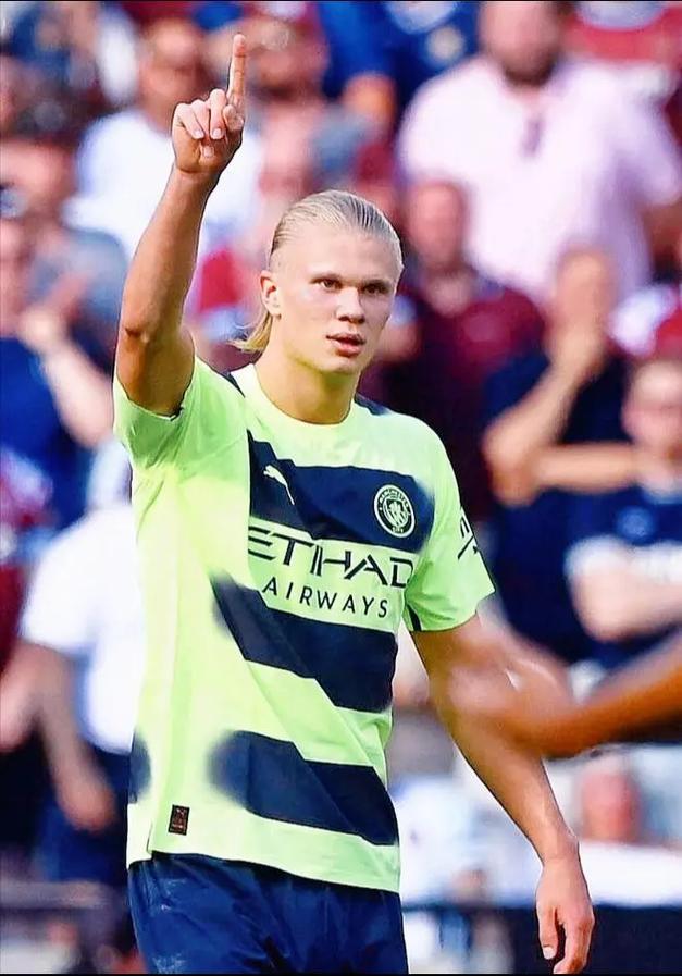 米兰、那不勒斯本轮双双不胜！国米若取胜将逆袭登顶意甲（米兰、那不勒斯本轮皆失分，国米若告捷有望反超登顶意甲）